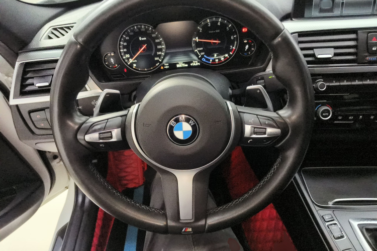 宝马3系 2018款 320i M运动曜夜版局部细节13