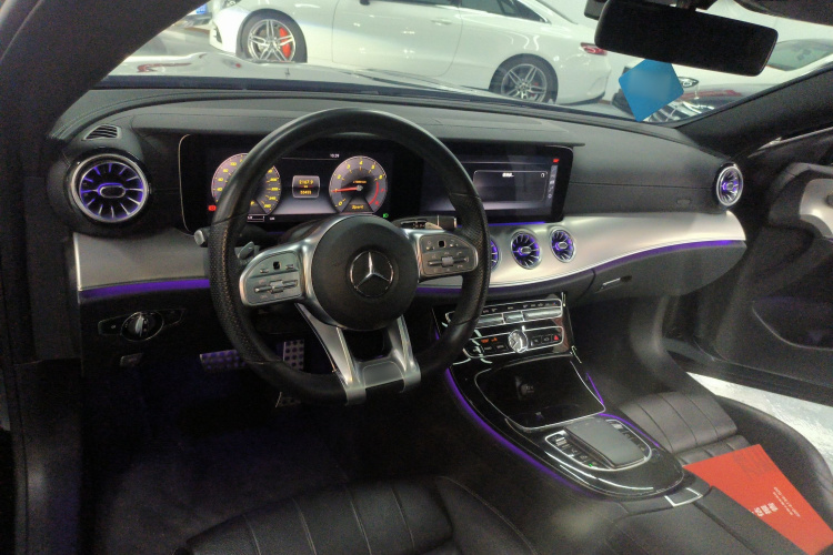 奔驰E级(进口) 2019款 E 200 轿跑车中控内饰7002