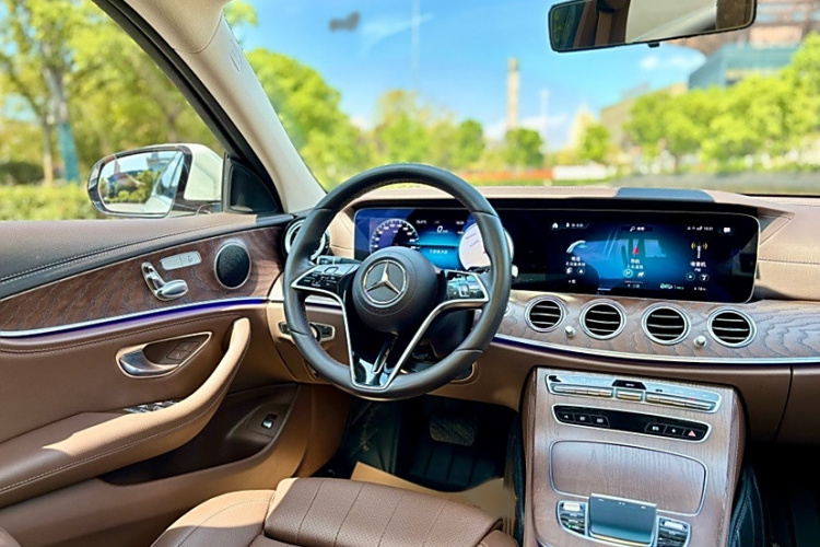 奔驰E级 2023款 E 260 L车身外观6015