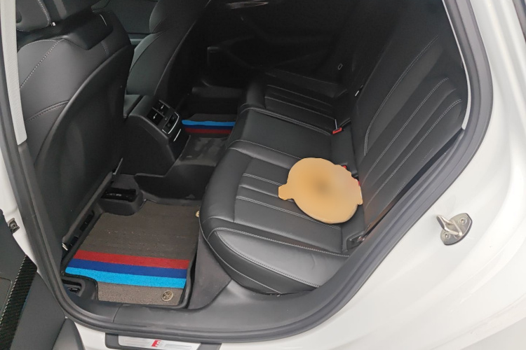 奥迪A4L 2020款 40 TFSI 时尚动感型中控内饰21