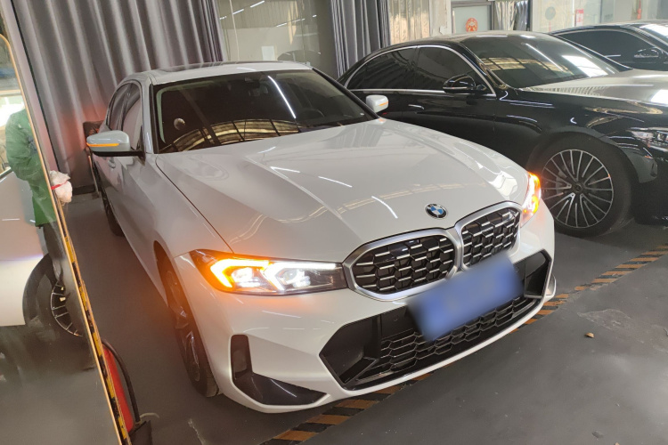 宝马3系 2023款 325Li xDrive M运动套装车身外观3