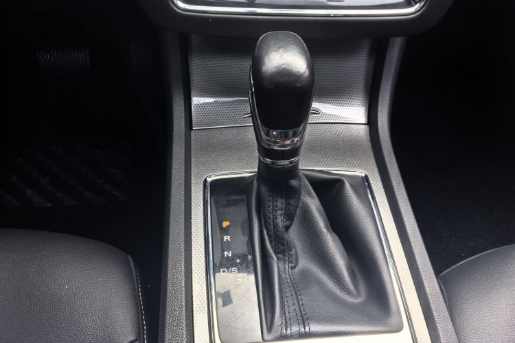 荣威i6 2020款 PLUS 1.6L CVT 4G互联荣耀旗舰版局部细节18