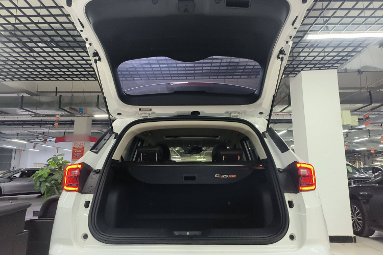 长安CS35PLUS 2019款 1.6L 自动酷联版局部细节23