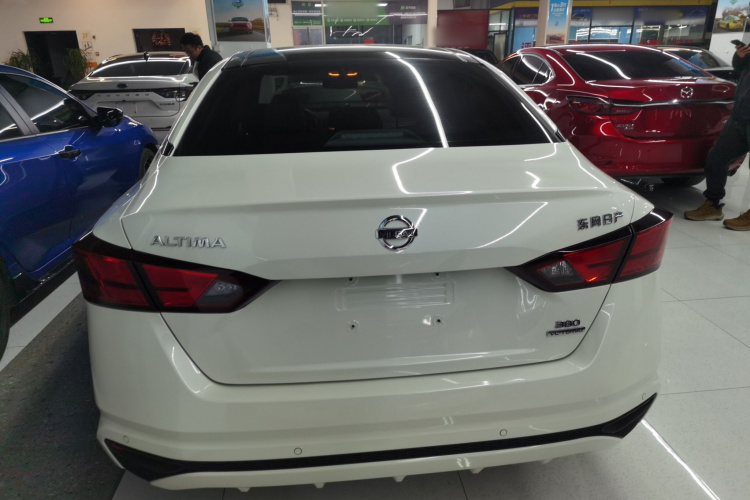 日产 天籁 2021款 2.0T XL Upper AD1 智享领航版车身外观6