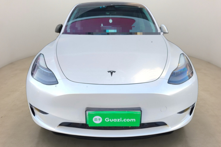 特斯拉 Model Y 2023款 长续航全轮驱动版车身外观2