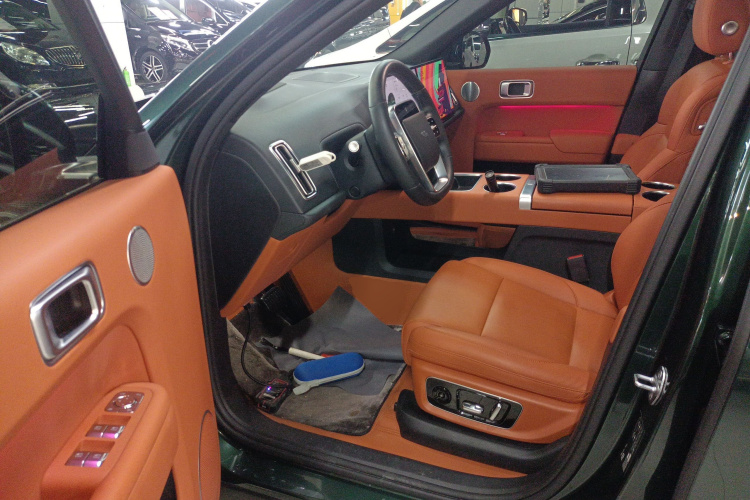 理想汽车 理想L8 2023款 Pro中控内饰20