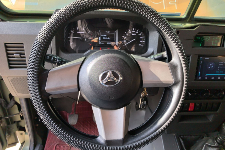 BAW北汽制造 勇士 2019款 2.4T 三门四驱短轴汽油版 国VI中控内饰13