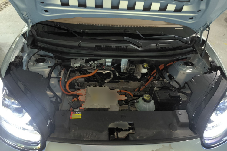 五菱汽车 五菱缤果 2025款 410km 灵犀尊享款机舱底盘24