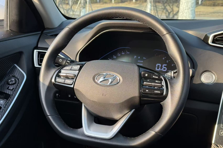 北京现代ix25 2020款 1.5L CVT GLS智能型中控内饰7009