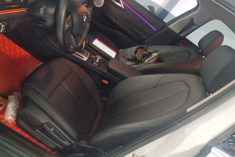 宝马1系 2021款 改款 120i M运动版局部细节19