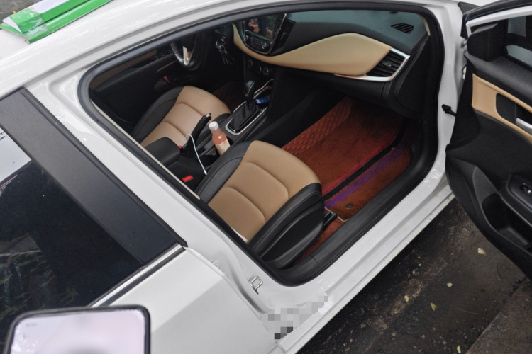 雪佛兰 科鲁泽 2022款 320 自动悦享天窗版局部细节9005