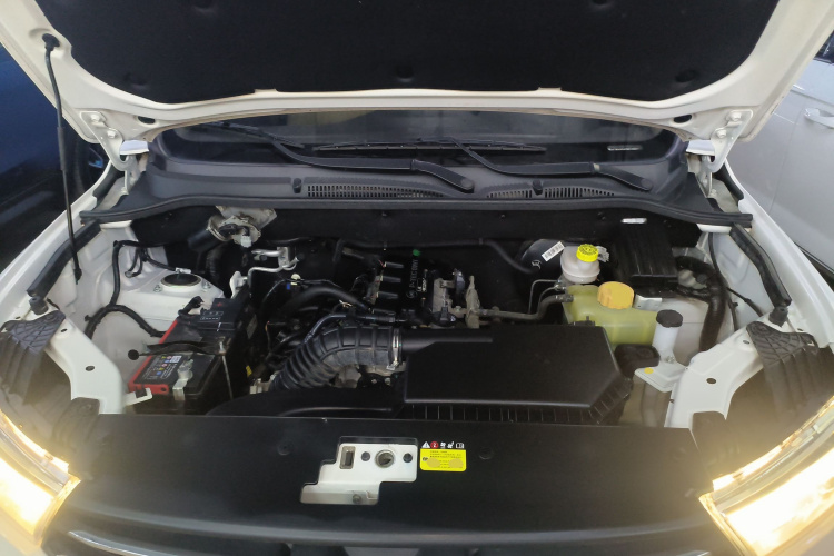 五菱汽车 五菱宏光 2021款 1.5L改款 S舒适型 电动助力LAR机舱底盘24