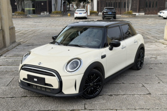 MINI 2022款 改款 1.5T COOPER 艺术家 五门版