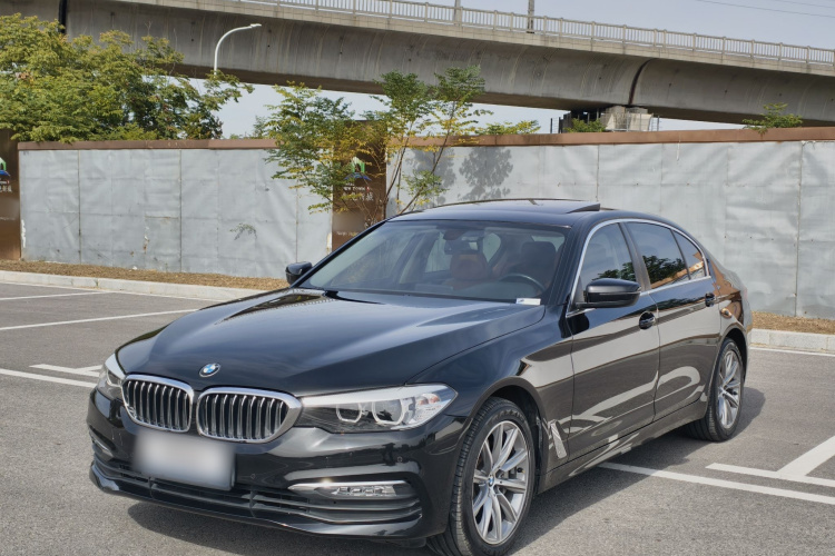 宝马5系 2018款 528Li 上市特别版车身外观6002