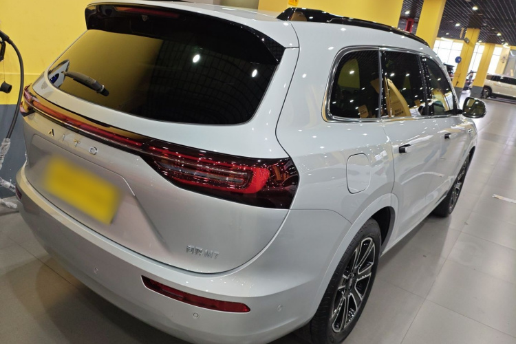 鸿蒙智行 问界M7 2024款 1.5T 智驾四驱Ultra版 5座车身外观7