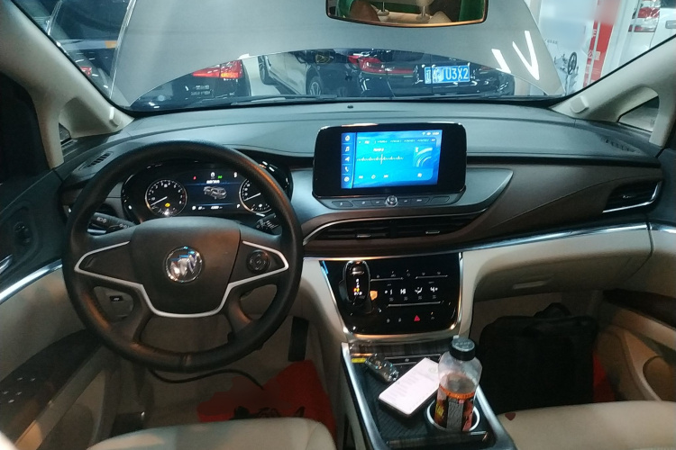 别克GL8 2022款 陆上公务舱 652T 舒适型中控内饰12