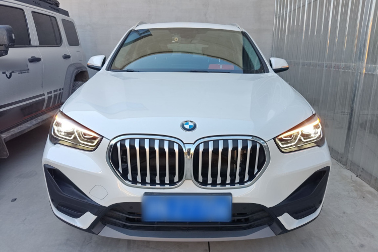 宝马X1 2022款 sDrive25Li 领先型车身外观2