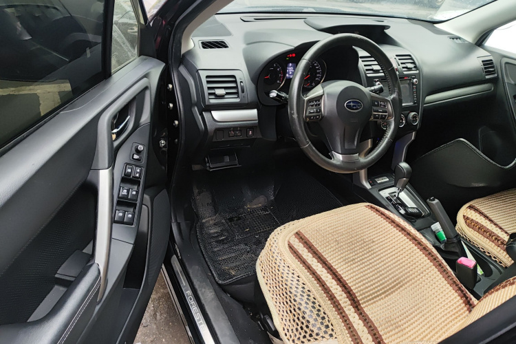 斯巴鲁 森林人 2014款 2.0i 自动豪华版中控内饰20