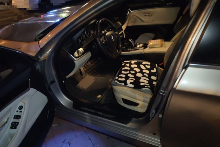 宝马5系(进口) 2011款 535i 领先运动型中控内饰7003