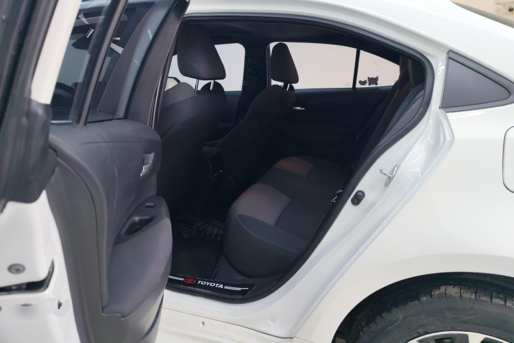 丰田 雷凌 2023款 185T CVT豪华版中控内饰21