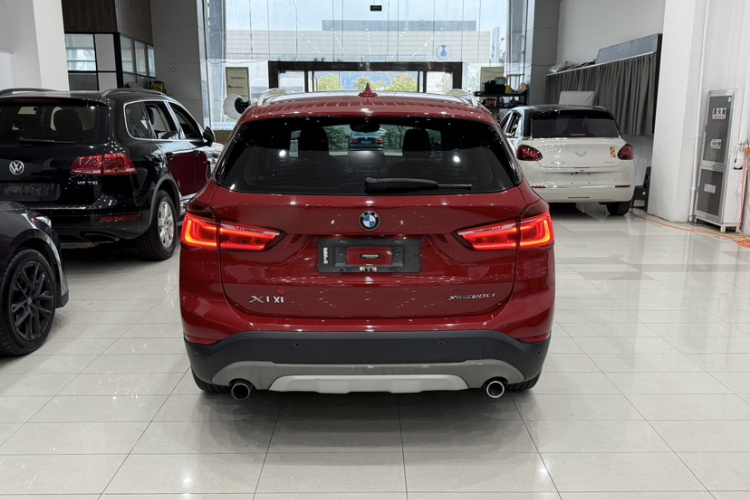 宝马X1 2019款 sDrive18Li 尊享型车身外观6003