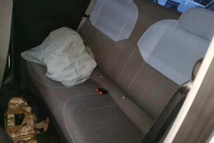 吉利银河 2024款 熊猫mini 200km 耐力熊中控内饰7004