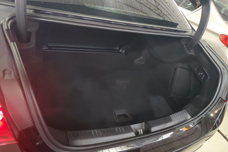 奔驰E级 2024款 E 260 L局部细节23