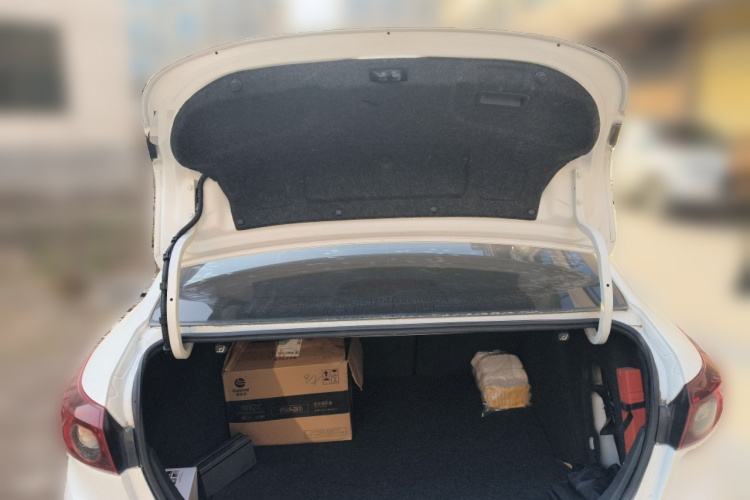 马自达3 昂克赛拉 2016款 三厢 1.5L 手动舒适型中控内饰23