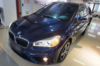 宝马2系多功能旅行车 2015款 218i 运动设计套装