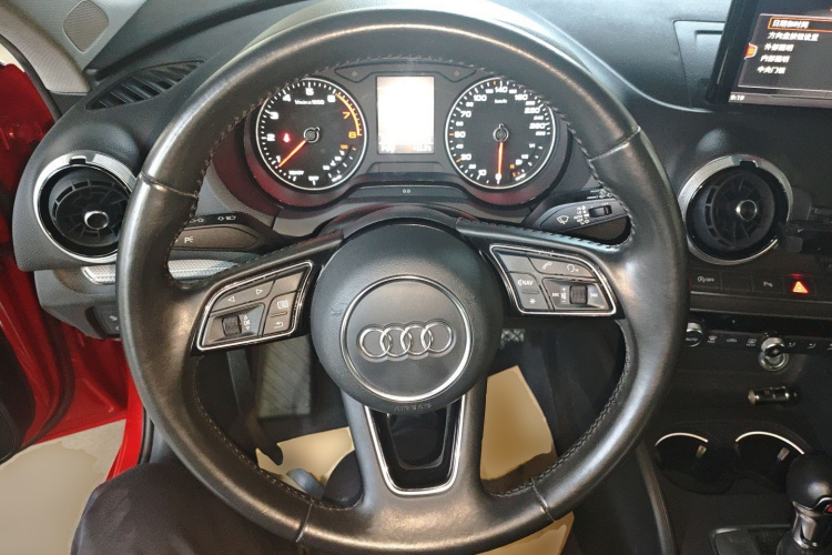 奥迪A3 2019款 Sportback 35 TFSI 风尚型 国V中控内饰13