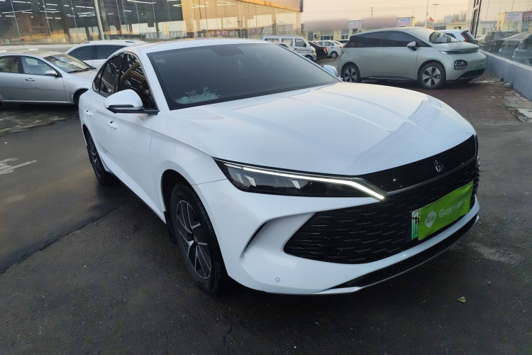 比亚迪 秦L 2024款 DM-i 120KM领先型车身外观3