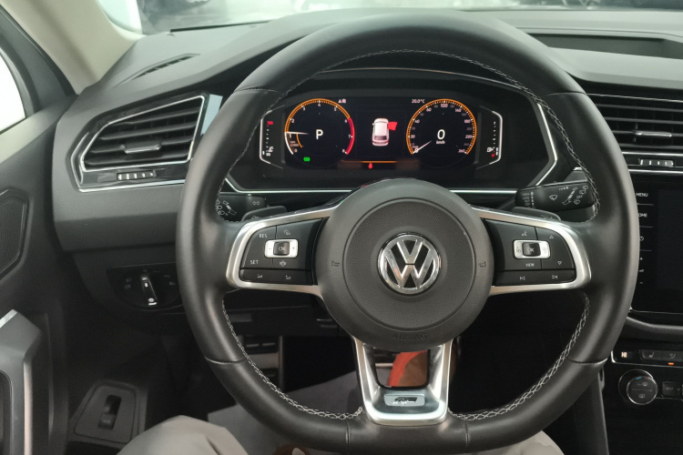 大众 途观L 2019款 330TSI 自动两驱R-Line旗舰版 国VI局部细节13