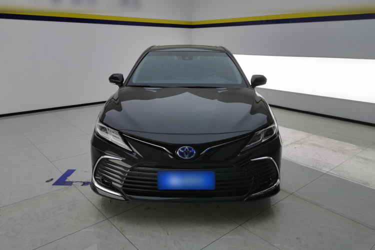 丰田 凯美瑞 2023款 双擎 2.5HGVP 领先版车身外观2