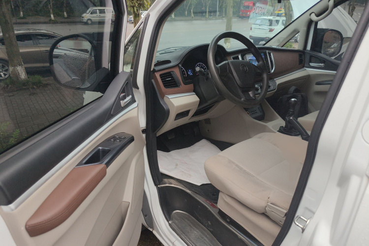 东风风行 菱智 2020款 M5L 1.6L 实用型中控内饰20