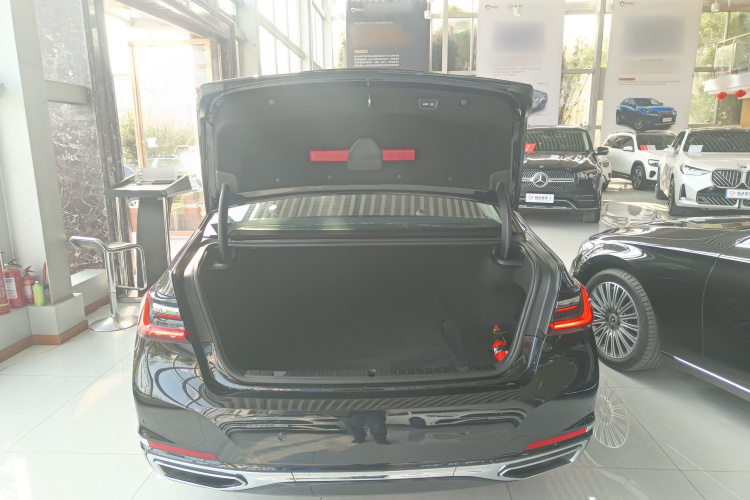 宝马7系 2021款 740Li 领先型 豪华套装局部细节23
