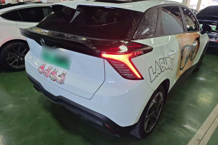 名爵 MG4 EV 2022款 425km 豪华版车身外观7