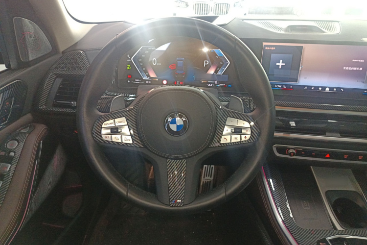 宝马X5 2023款 xDrive 30Li 尊享型M运动曜夜套装中控内饰13