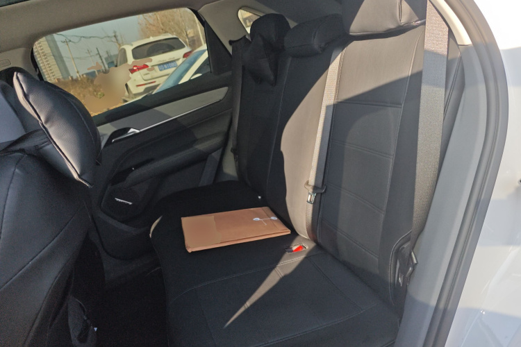 奔腾 悦意03 2025款 445km 心悦版中控内饰21