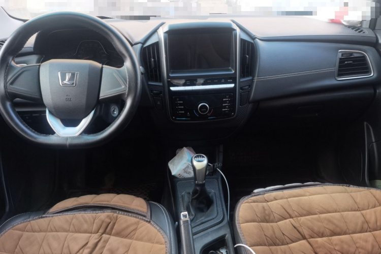 纳智捷 锐3 2016款 1.6L 手动智享型中控内饰12