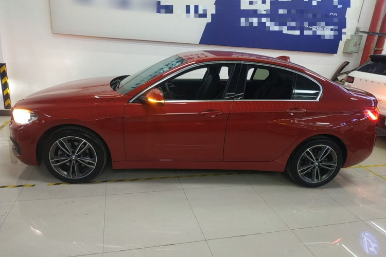 宝马1系 2020款 120i 时尚型车身外观6003