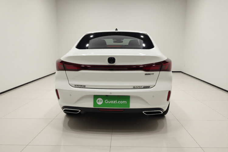 长安 逸动 2023款 畅享版 PLUS 蓝鲸NE 1.4T GDI DCT尊贵版车身外观6