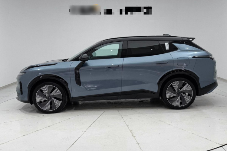 领克08 EM-P 2025款 220km 四驱性能Halo车身外观6003