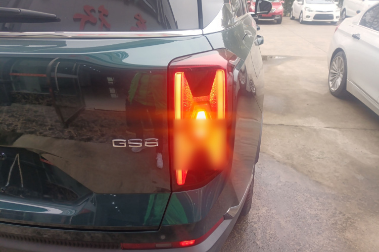 广汽传祺 传祺GS8 2022款 领航系列 2.0TGDI 两驱豪华智联版（七座）车身外观6006