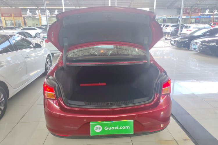 别克 威朗 2019款 三厢 15S 自动进取型中控内饰23