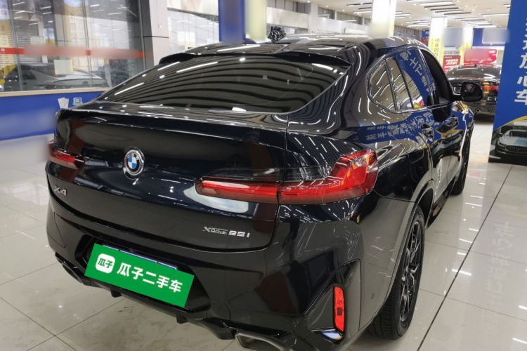 宝马X4 2022款 xDrive 25i M运动套装车身外观6005
