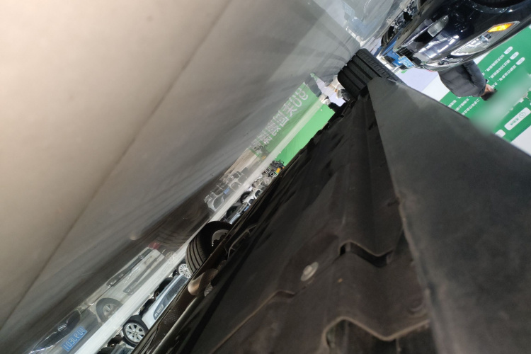 捷豹XEL 2022款 2.0T 250PS R-DYNAMIC S进取运动版局部细节9002