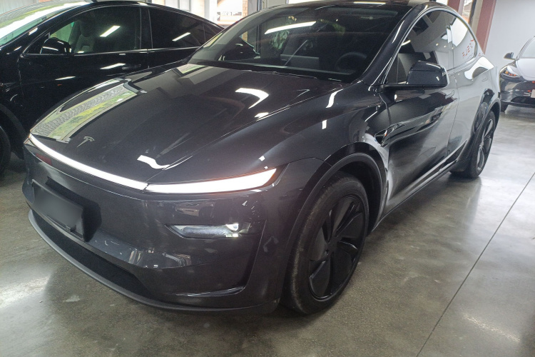 特斯拉 Model Y 2025款 长续航全轮驱动 首发版车身外观4