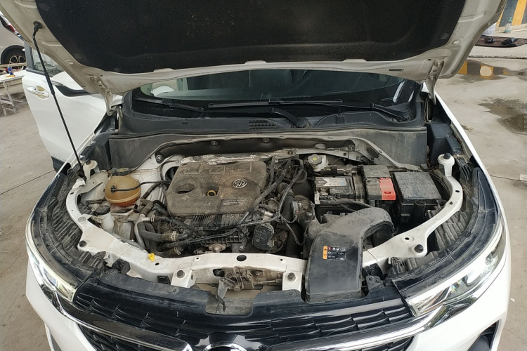 别克 昂科拉 2020款 15T 自动舒适型机舱底盘24