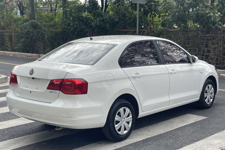 大众 捷达 2015款 质惠版 1.6L 手动时尚型车身外观6005