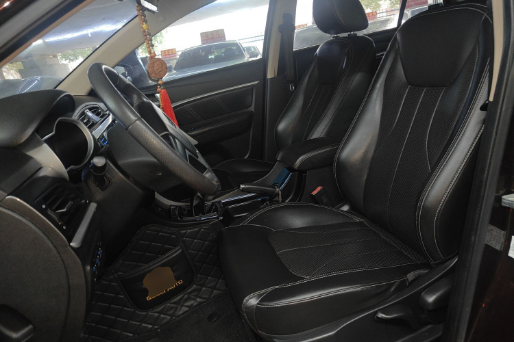 吉利汽车 帝豪 2017款 三厢百万款 1.5L 手动向上版中控内饰19